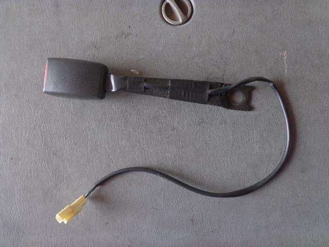【中古】中古部品 イプサム ACM21W シートベルト 【3340080100-001175043477150】