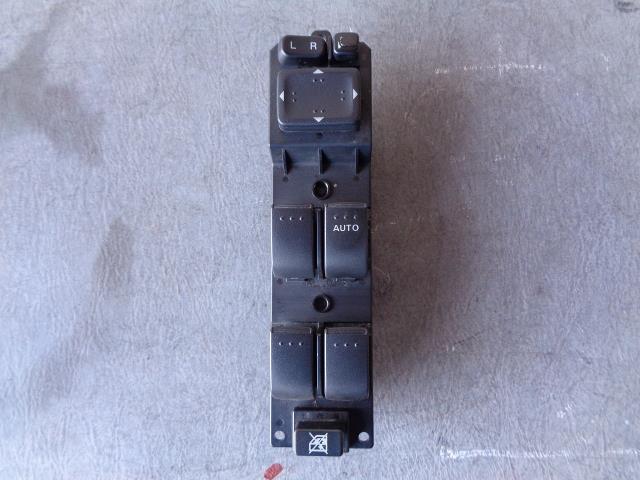 【中古】中古部品 ビアンテ CCEFW パワーウインドウスイッチ 【3340080100-001562271361900】