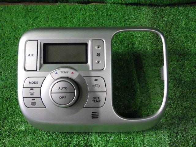 【中古】中古部品 モコ MG22S A/Cスイッチパネル 【3260070000-000213051560900】