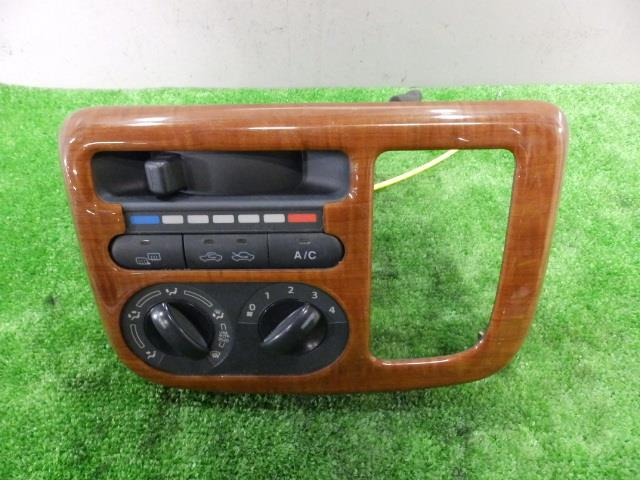 【中古】中古部品 MRワゴン MF33S A/Cスイッチパネル 【3260250000-000022007860900】