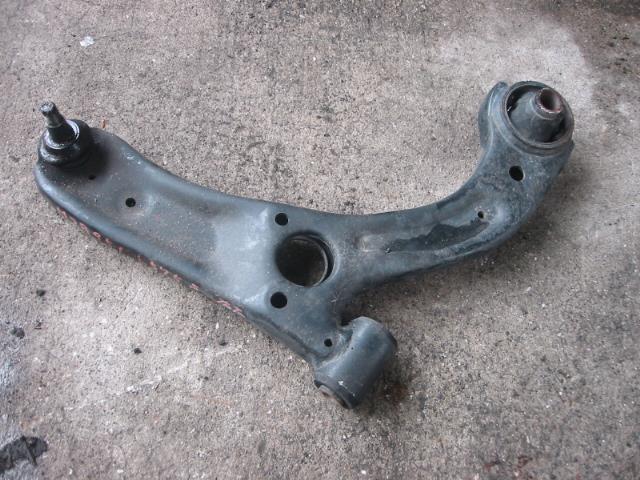 【中古】中古部品 ムーヴコンテ L575S 右フロントロアアーム 【3310210100-001522807951720】