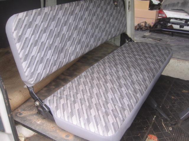 【中古】中古部品 ハイゼット S200V リアシート 【3310210100-001366363870800】