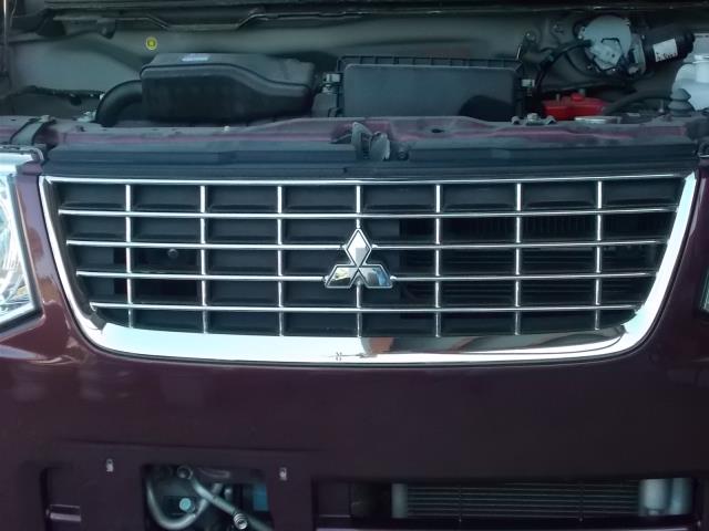 【中古】中古部品 eKワゴン H82W ラジエータグリル 【3310210100-001634646110400】