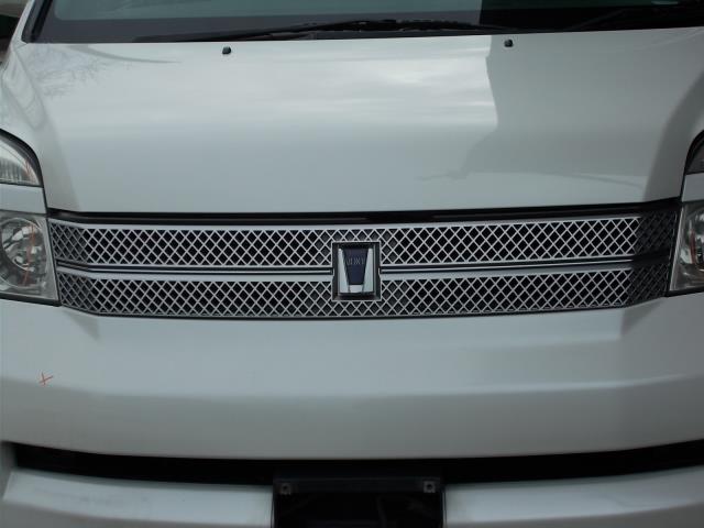 【中古】中古部品 ヴォクシー AZR60G ラジエータグリル 【3310210100-001589284710400】