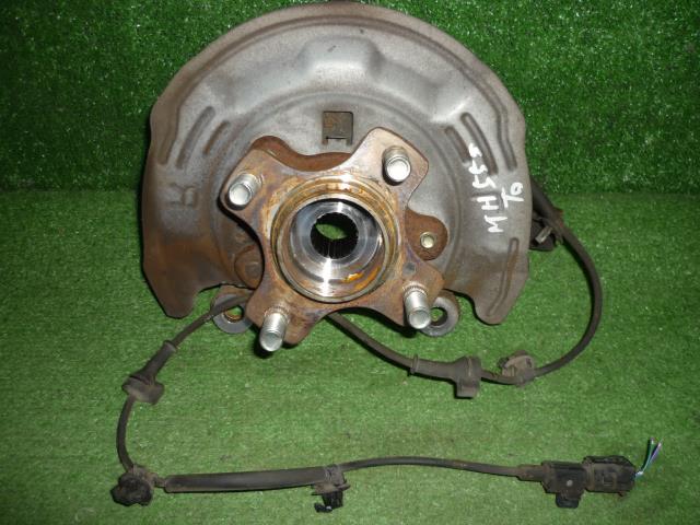 【中古】中古部品 ワゴンR MH55S 右フロントナックルハブ 【3330370100-001640313644310】