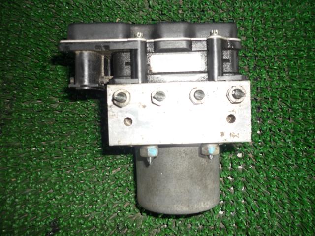 【中古】中古部品 エクシーガ YA5 ABSアクチュエーター 【3330370100-001631774342500】