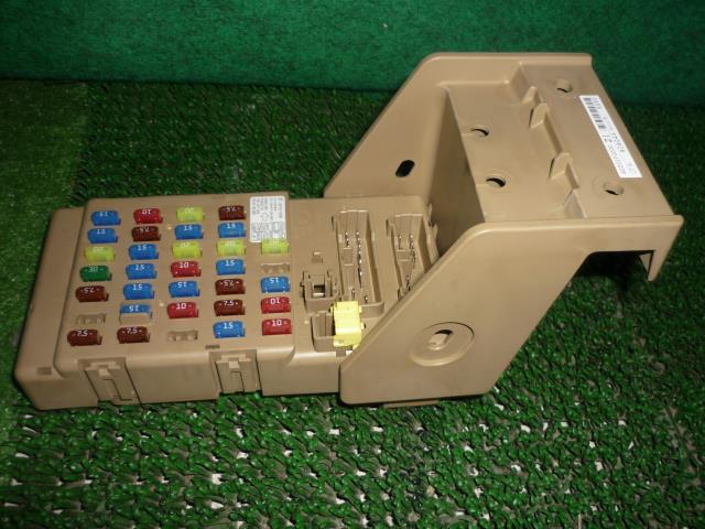 【中古】中古部品 エクシーガ YA5 ヒューズボックス 【3330370100-001631774167800】