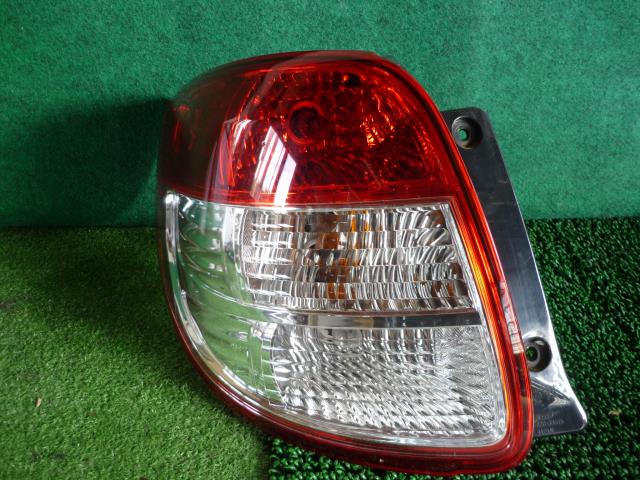 【中古】中古部品 SX4 YB11S 左テールランプ 【3330370100-001669437315600】