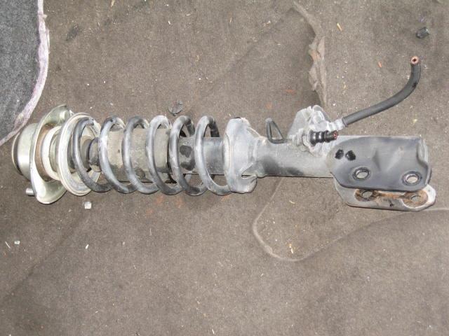 【中古】中古部品 ステラ RN1 右フロントストラット 【3340240100-001183465650110】