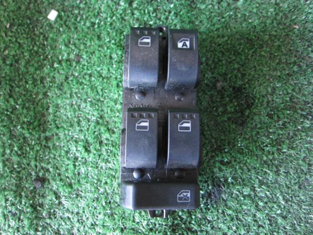 【中古】中古部品 キャスト LA250S パワーウインドウスイッチ 【3340240100-001701485461900】