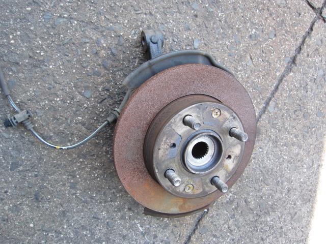 【中古】中古部品 N−BOX JF1 右フロントナックルハブ 【3340240100-001600703244310】