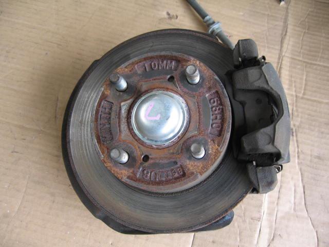 【中古】中古部品 エブリィ DA64V 左フロントナックルハブ 【3340240100-001083755344340】