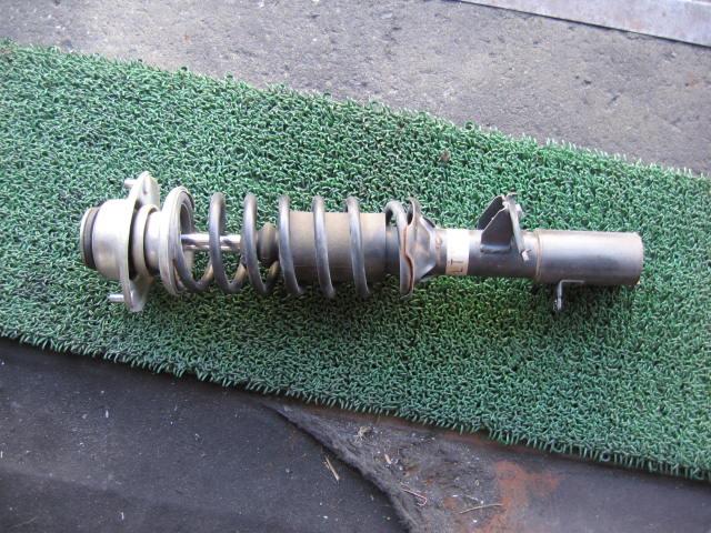 【中古】中古部品 ステラ RN1 左フロントストラット 【3340240100-001321064050210】