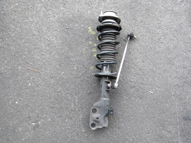 【中古】中古部品 キャスト LA250S 右フロントストラット 【3340240100-202200000250110】