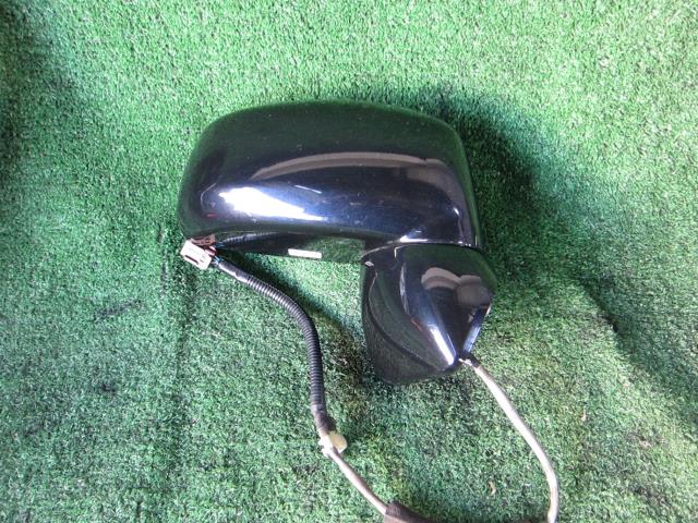 メーカー 日産 車名 ティーダ 型式類別 12666-0098 グレード 1500 15S 認定型式 DBA-C11 車両タイプ 5ドアハッチバック 年式 H19/6 シフト 駆動 通称型式 エンジン型式 HR15-DE ミッション型式 アクスル型式 車体色 黒 車体色No B20 トリム色No G 走行距離(Km) メーカー純正品番 部品メーカー品番 保証 0ヶ月/0km 付加情報 黒(B20); 電動格納 5P; ☆,(1)洗車キズ小キズ程度 全体(全面) 商品情報 ※純正番号およびモデル番号は参考としてください。※リビルト部品を購入される際のお願い【再生部品】と表示されているものをリビルト部品と呼んでいます。リビルト部品の場合には、交換時に取り外した部品をご返却していただく場合があります。詳しくはこちら※大物商品(ドア・ボンネット・バンパー等)は個人宅への配送ができない場合がございます。その場合、最寄りの配送業者支店止め等の対応となりますので、あらかじめご了承ください。 ページ上部へ【中古】中古部品 ティーダ C11 右サイドミラー 【3340240100-001638637013500】