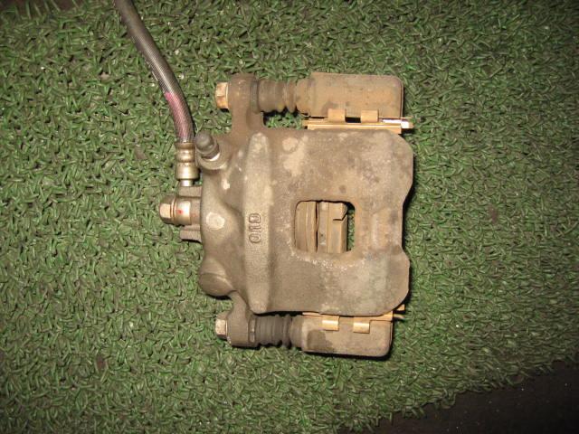 【中古】中古部品 アルト HA25S 左フロントキャリパー 【3340240100-001407378144360】