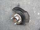 【中古】中古部品 ミラトコット LA550S 左フロントナックルハブ 【3340240100-213000010644340】