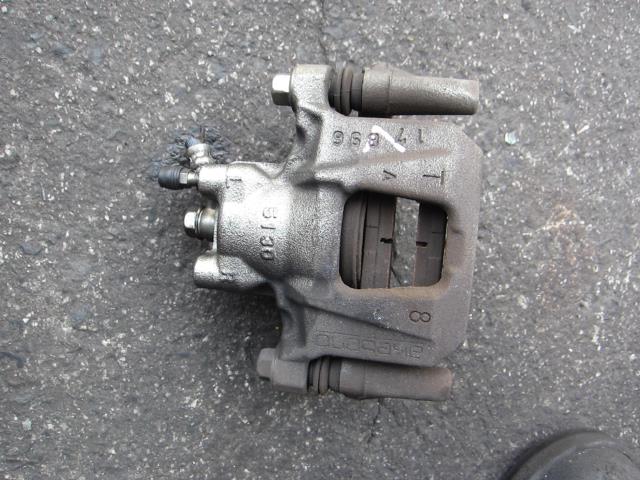 【中古】中古部品 ミラトコット LA550S 左フロントキャリパー 【3340240100-213000010644360】
