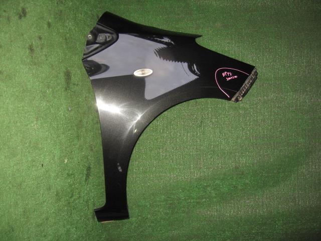 【中古】中古部品 ヴィッツ KSP90 右フロントフェンダー 【3340240100-001356060210600】