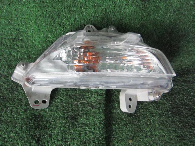 【中古】中古部品 アクセラ BM5FP 右クリアランスランプ 【3340240100-001680760011000】