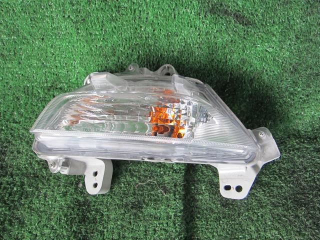 【中古】中古部品 アクセラ BM5FP 左クリアランスランプ 【3340240100-001680760111100】