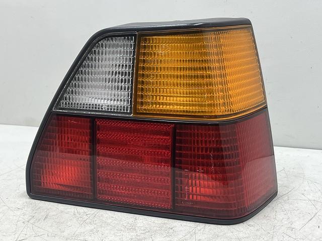 【中古】中古部品 VW ゴルフ 19RV 右テールランプ 【3310070100-000569401615500】