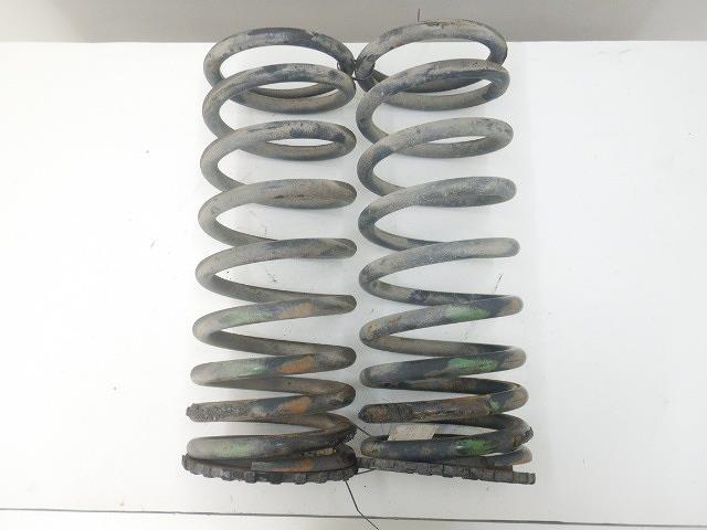 【中古】中古部品 ランドローバー ディスカバリー LJR リアスプリングセット 【3310070100-000439243051400】