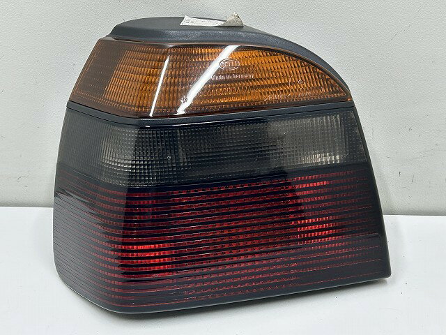 【中古】中古部品 VW ゴルフ 1EADYK 左テールランプ 【3310070100-000594308415600】