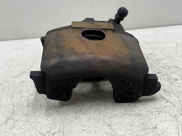 【中古】中古部品 VW ジェッタ 16RV 左フロントキャリパー 【3310070100-000465112144360】