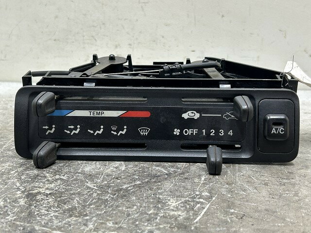 【中古】中古部品 ライフ JA4 A/Cスイッチパネル 【3310070100-000492076760900】