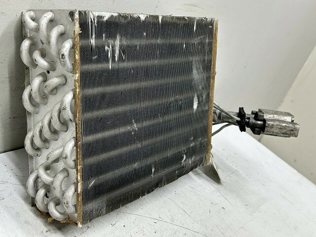 【中古】中古部品 VW ゴルフ 1HABF A/Cクーリングユニット 【3310070100-000608980560800】