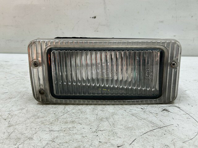 【中古】中古部品 アウディ 80 89AAD 左フォグランプ 【3310070100-000122329510950】