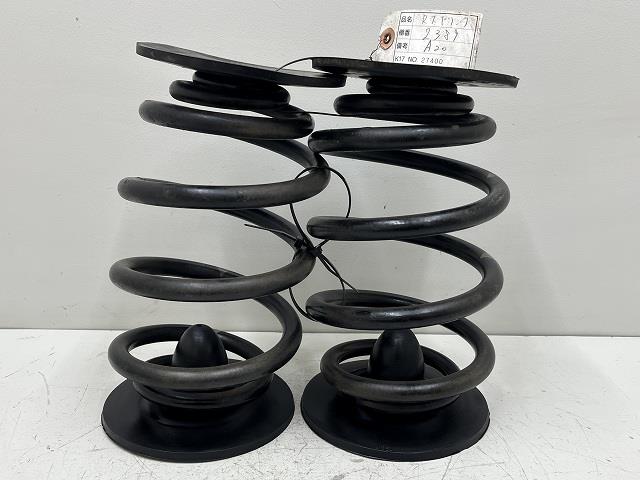 【中古】中古部品 BMW 3シリーズ A20 リアスプリングセット 【3310070100-000151457851400】