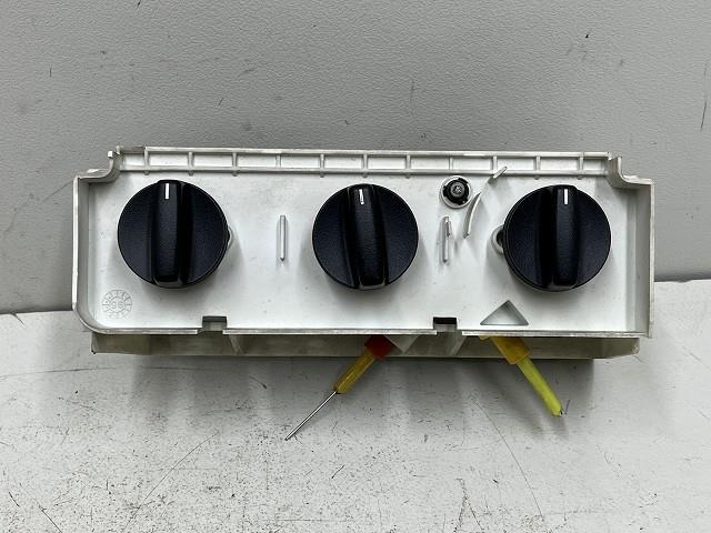 【中古】中古部品 BMW 3シリーズ CG18 A/Cスイッチパネル 【3310070100-000603263060900】