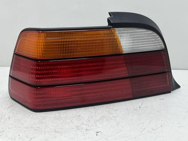 【中古】中古部品 BMW 3シリーズ BF20 左テールランプ 【3310070100-000432826315600】