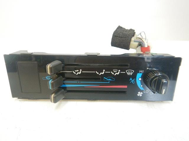 【中古】中古部品 ランドクルーザープラド LJ78W A/Cスイッチパネル 【3310070100-000247577760900】