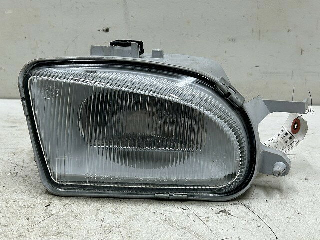 【中古】中古部品 ベンツ SLKクラス 170447 右フォグランプ 【3310070100-000361367810850】