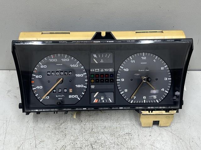 【中古】中古部品 VW ゴルフ 19ME スピードメーター 【3310070100-000562005661400】