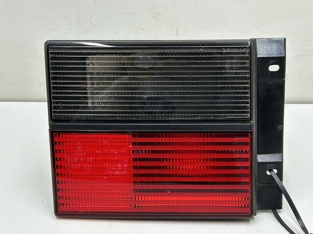 【中古】中古部品 VW ヴェント 1HAGG リアフィニッシャーパネル 【3310070100-000619240415200】