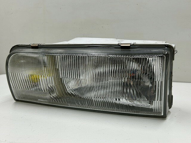 【中古】中古部品 キャラバン ARME24 左ヘッドランプ 【3310070100-000378011610900】