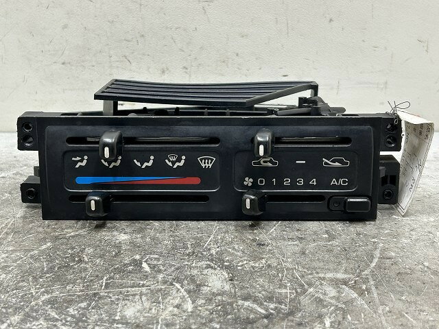 【中古】中古部品 サニー FB13 A/Cスイッチパネル 【3310070100-000374207460900】