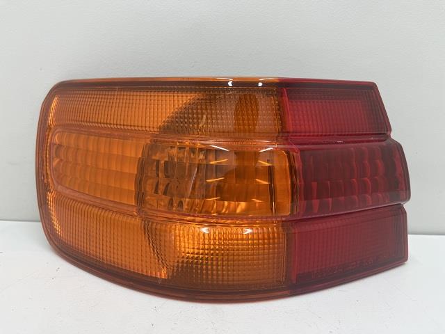 【中古】中古部品 コロナプレミオ AT211 左テールランプ 【3310070100-000597214115600】