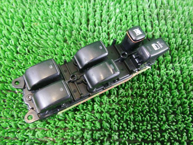 樂天商城 - 【中古】中古部品 プリウス NHW20 パワーウインドウスイッチ 【3330240100-000203088961900】