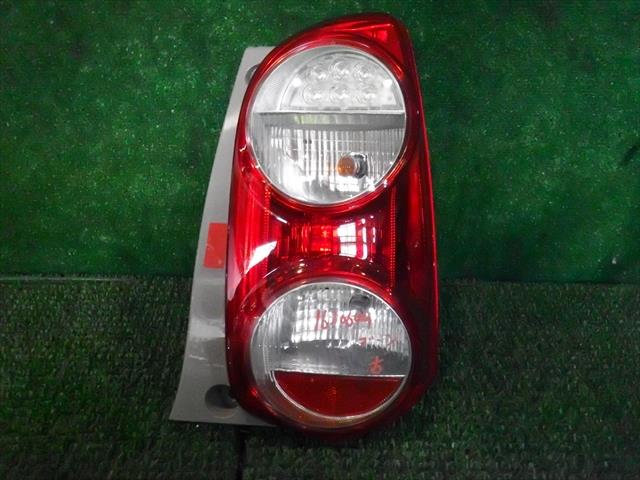 【中古】中古部品 ブーン M610S 右テールランプ 【3330240100-000163064915500】