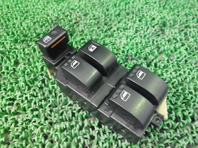 【中古】中古部品 ムーヴ L175S パワーウインドウスイッチ 【3330240100-000173096761900】