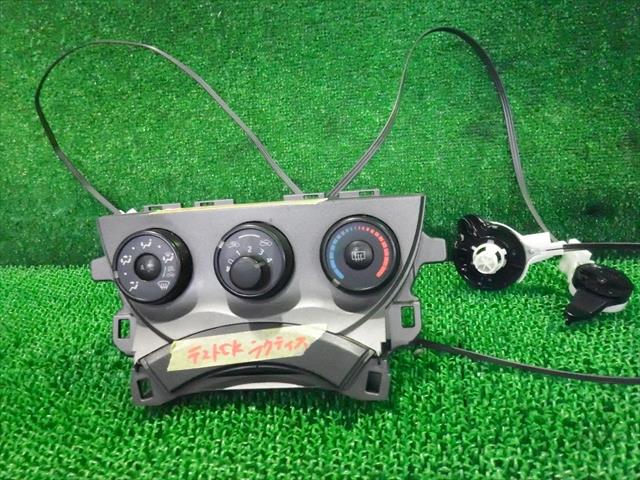 【中古】中古部品 ラクティス NSP120 A/Cスイッチパネル 【3330240100-000163083860900】
