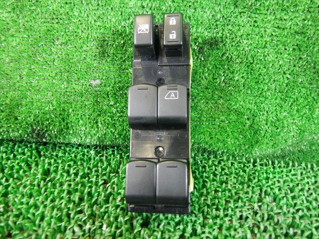 【中古】中古部品 ノート HE12 パワーウインドウスイッチ 【3330240100-000193003661900】
