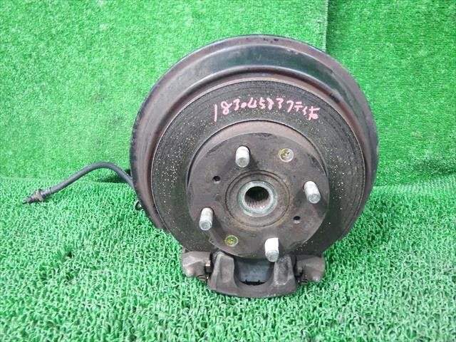 【中古】中古部品 アクティ HA4 右フロントナックルハブ 【3330240100-000183045844310】