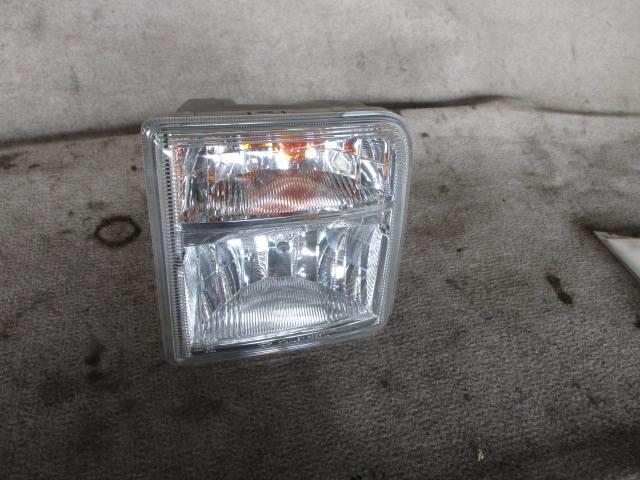 【中古】中古部品 ルクラ L455F 左フォグランプ 【3330220100-001541499410950】
