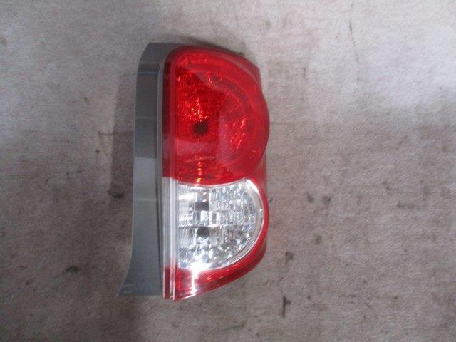 【中古】中古部品 カローラルミオン ZRE152N 右テールランプ 【3330220100-001498960215500】